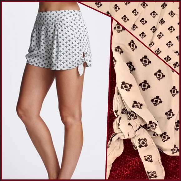 Free People Pants - Free People Printed Sheilas Side Tie Shorts